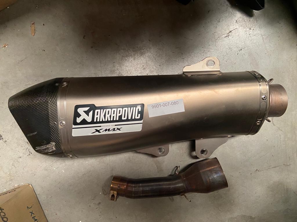 Akrapovic XMax 400 REPARAR