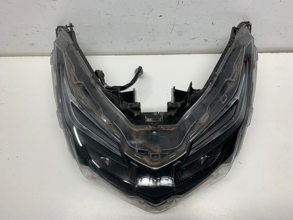 Faro delantero desperfectos Honda Forza 125 2015