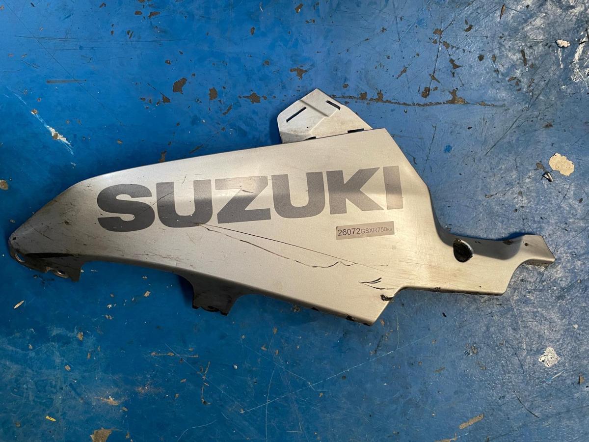 Quilla izquierda GSXR 750 K8 K9 L0