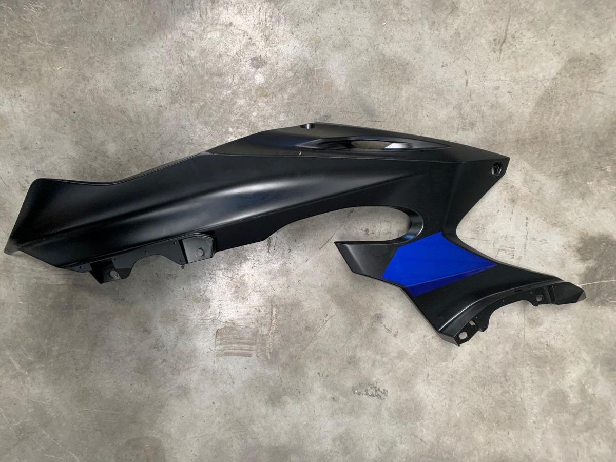 Lateral panel izquierdo YZF R6 2018