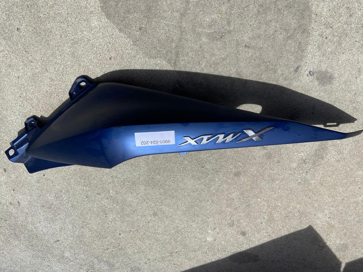 Cacha colin derecho Yamaha XMax 125 2017-2022